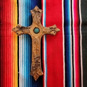 Beautiful gold vintage looking cross